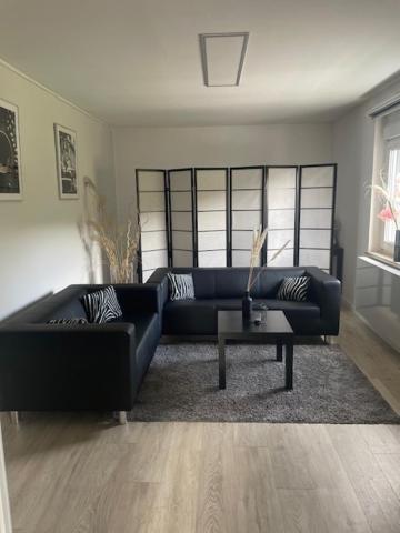Body Kult Loft - Modernes Appartement Mit 2 Separaten Schlafzimmern Цвиккау Экстерьер фото